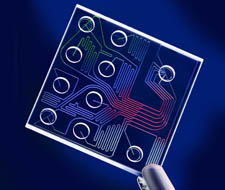Лаборатория на чипе производства фирмы Agilent (США).